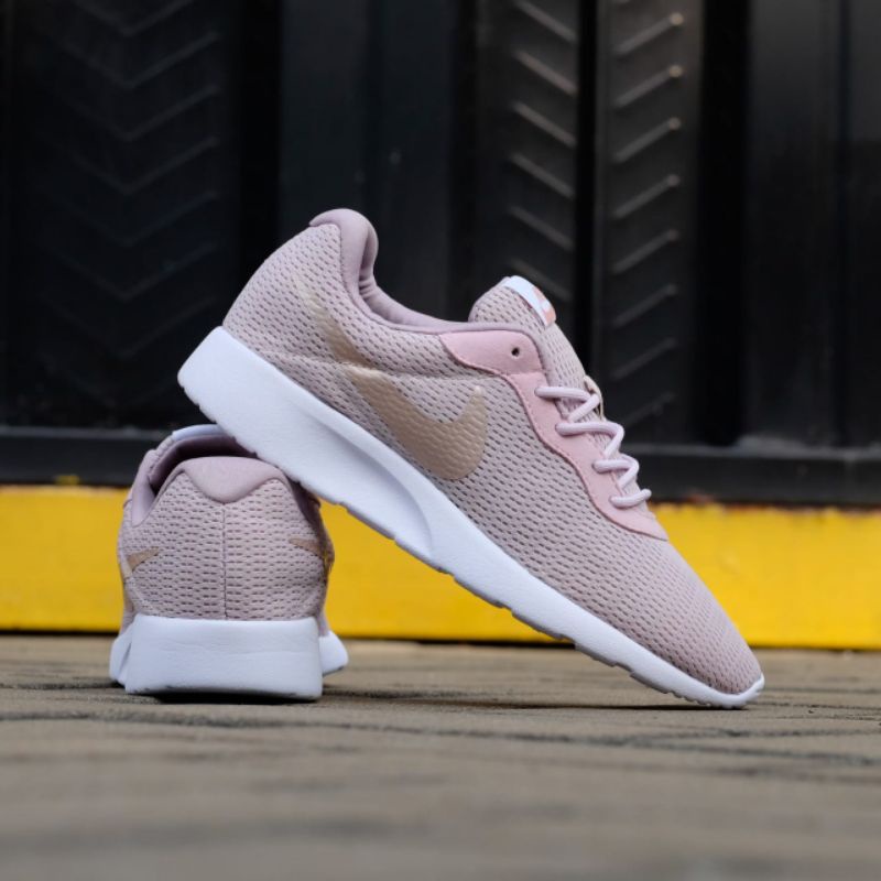 Nike Tanjun &quot;Pink Gold&quot;