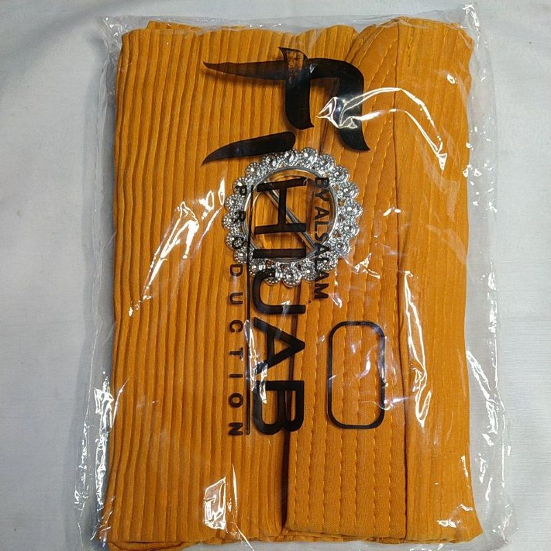 Hijab Instan Bergo Plisket Gotik Gesper Original F1/ Hijab Jersey Plisket/ Jilbab Bergo Pad Plisket-Kunyit
