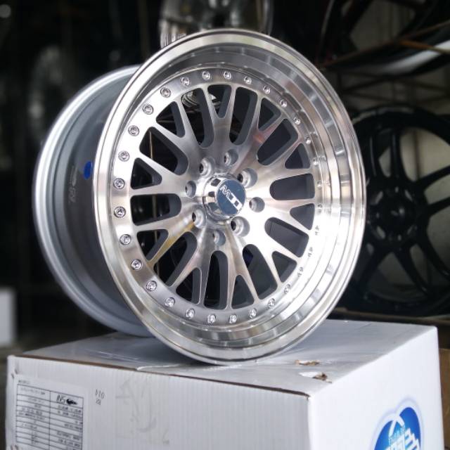 Velg mobil jazz,brio,avanza,yaris Ccw r16x7-8 H8x100/114.3 et30-25