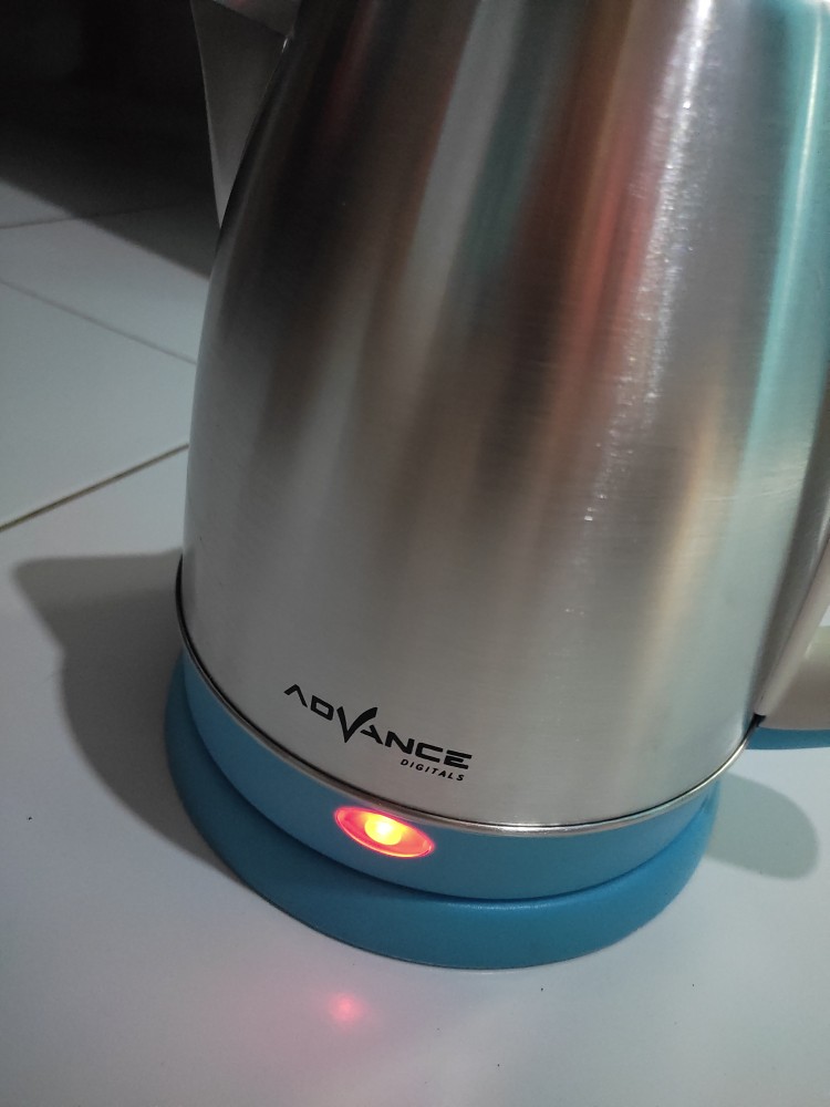 Kettle Listrik Teko Listrik Advance Ak 151 Ak151 Kapasitas 1,5 Liter