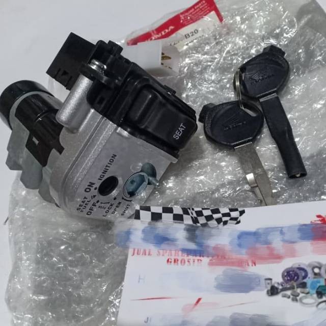 KUNCI KONTAK VARIO 125 F1 AHM