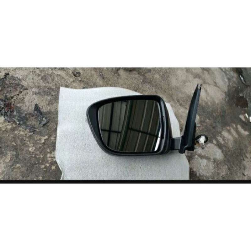 spion Nissan Juke revolt