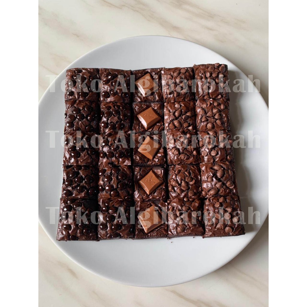

Brownies Topping Cadbury/ Brownies Coklat / Kue Coklat / Brownies / Brownis / Kue / Hampers Brownies