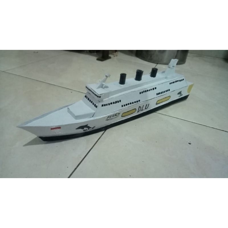 Miniatur kapal pesiar