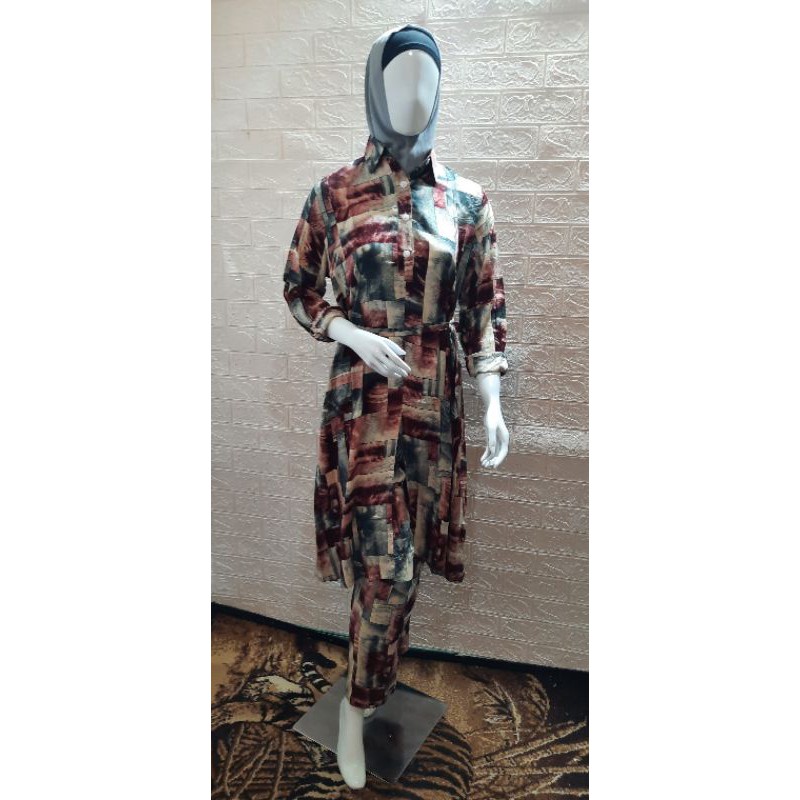 stelan tunik bata merah