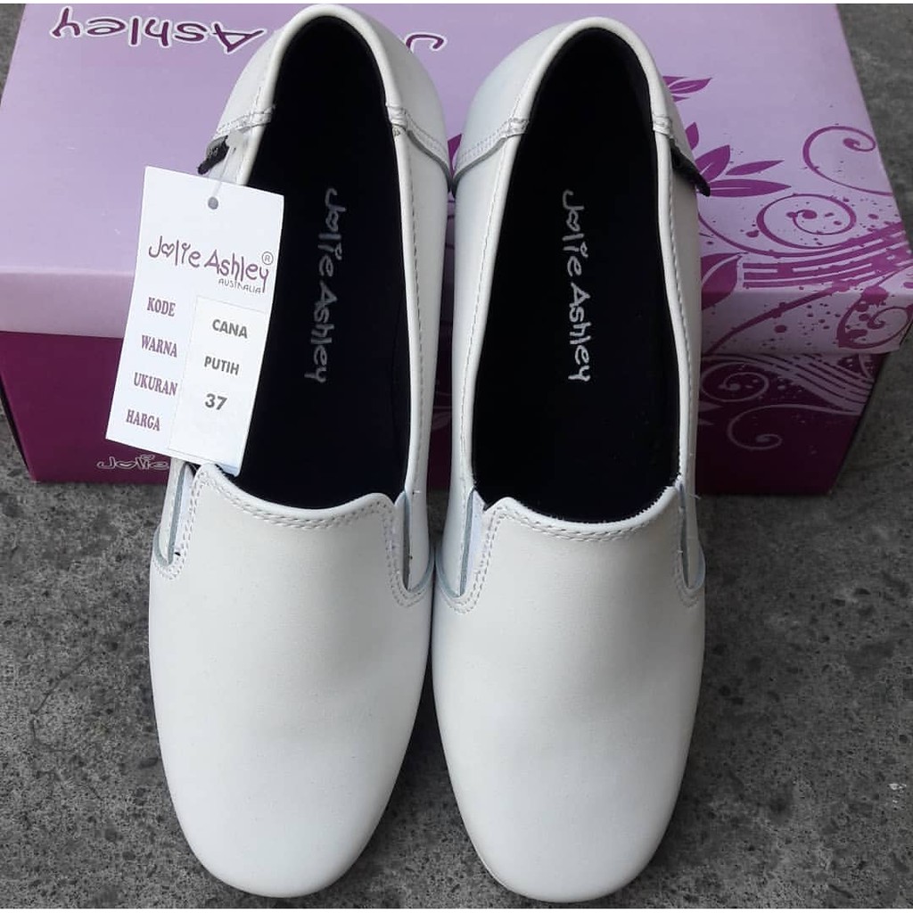 Sepatu Wanita Jolie Ashley Cana Putih