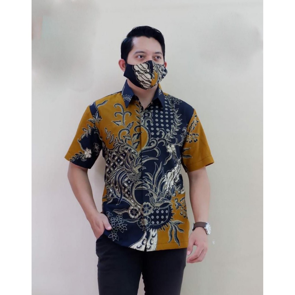 Batik Cowok Lengan Pendek Lapis Furing Hem Kemeja Batik Solo Premium Modern Produsen KRISNAMUKTI MERAK BIRU ABINAYA MEGO NOGO WEDANTA SETYANING ATI SLEMPANG PARANG ABHINAYA GONDROWARU ABANG CAKRABUANA MAHOGRA SEKAR KAMBOJA ARIESWARA PUTIH BATIKSOLOAMANAH