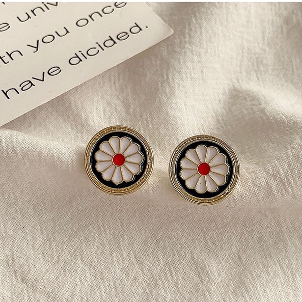 2023anting Gaya Korea Baru Fashion Wanita Anting Retro Mutiara Stud Earrings