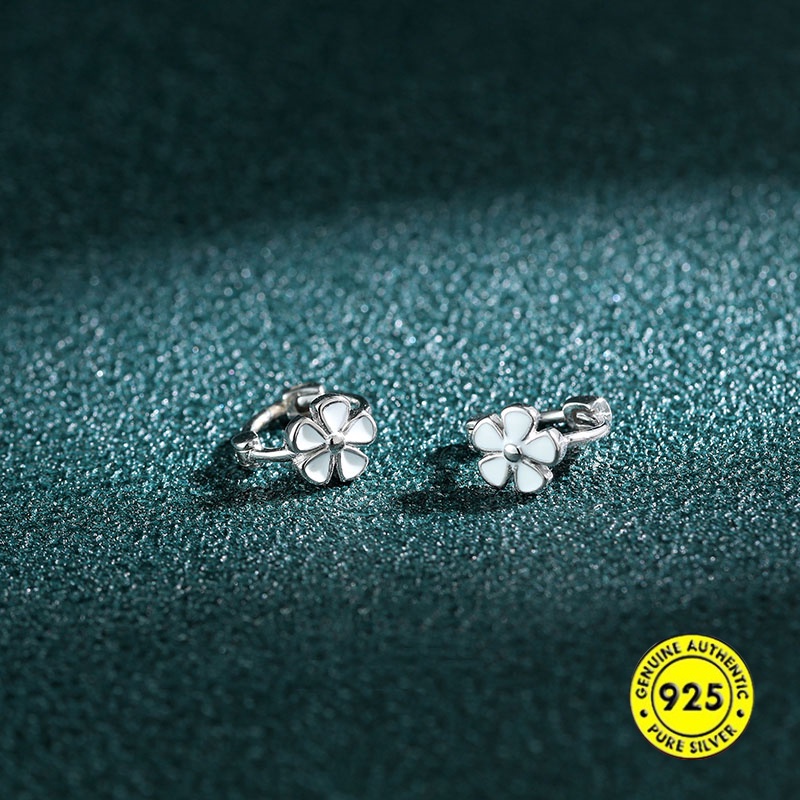 Anting Tusuk Motif Bunga Ala Korea Bahan Sterling Silver 925 Untuk Wanita
