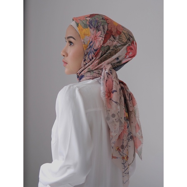 Blossom scarf cream Gonegani by gonegani jastip Blossom scarf cream gonegani