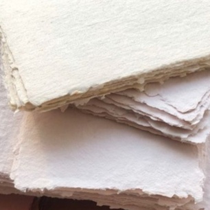 

Kertas Aesthetic / Kertas Daur Ulang / Kertas Handmade / Warna Natural