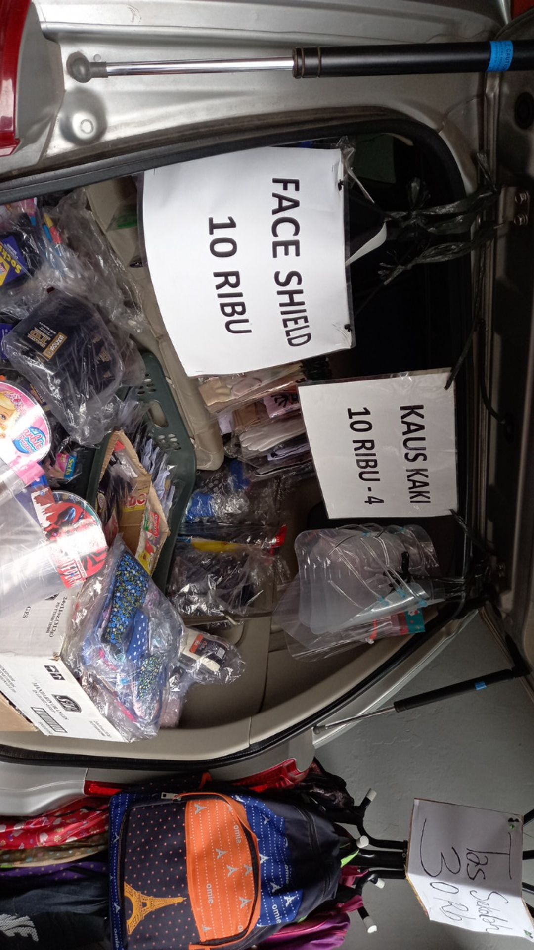 Masker Kain Polkadot Magenta Free Plastik