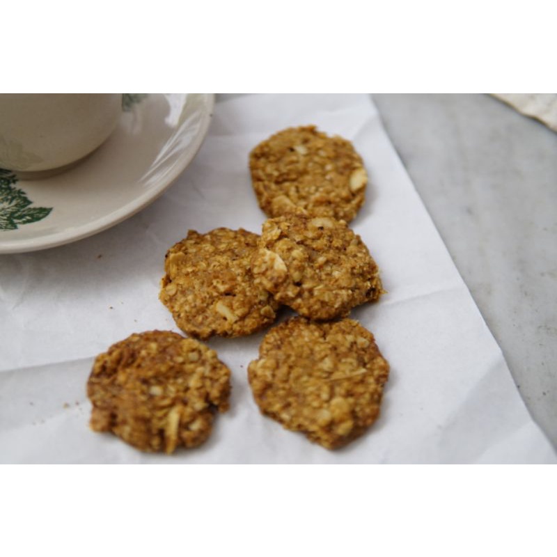 

Cheesy Oatmeal Cookies Keju Almond Premium