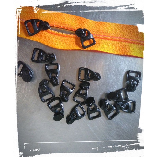 kepala no.3 resleting nylon gigi coil plastik.