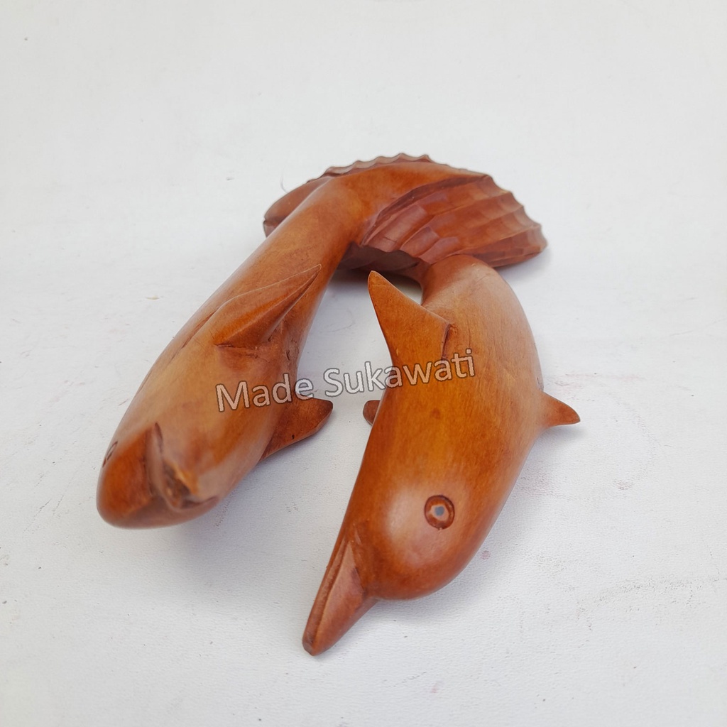 Kerajinan ukiran kayu Patung Dolphin kembar Lumba lumba handmade Bali