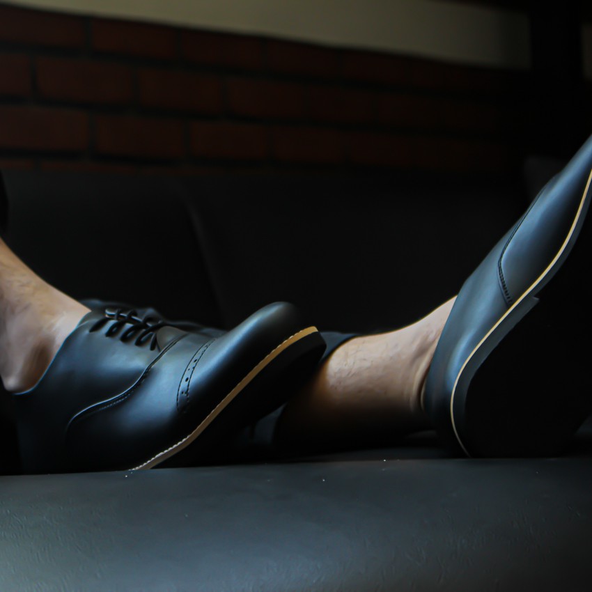 FLURRY BLACK |ManNeedMe x Zensa| Sepatu Vintage Pria | Pantofel Pria