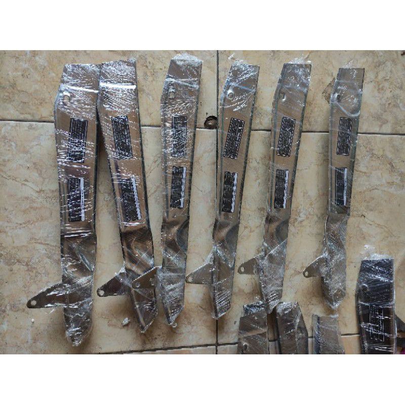 keteng tutup rantai honda win tebal