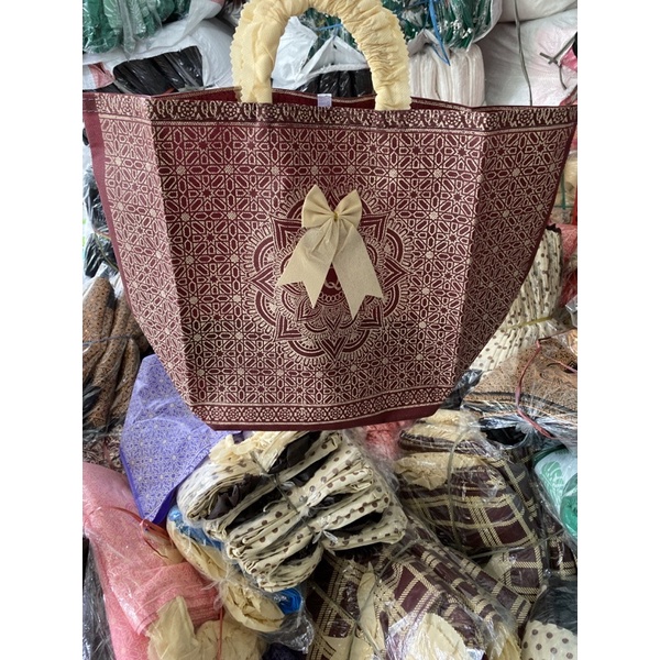 HARGA LUSIN ISI 12 BIJI- TAS HAJATAN RENDA BATIK TENGAH 22x22x30 WARNA NO REQUEST