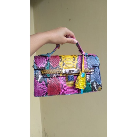 si pelangi cantik kulit ular*