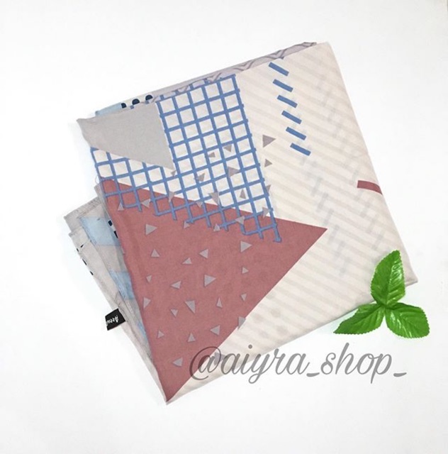 Hijab segi empat motif azzura