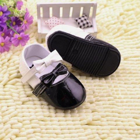 

sb2081 next 2pita black white (min order 1pak=5pasang)