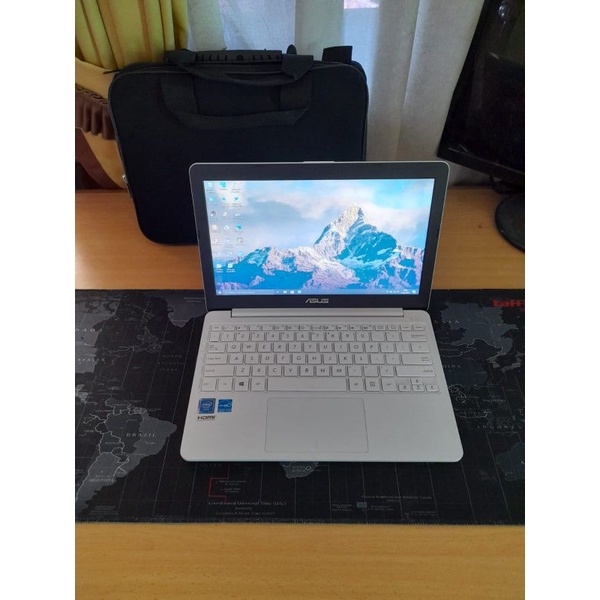 Notebook Bekas Berkualitas Asus e203nah Ram 4gb HDD 500gb - Notebook Seken Notebook Second Windows O