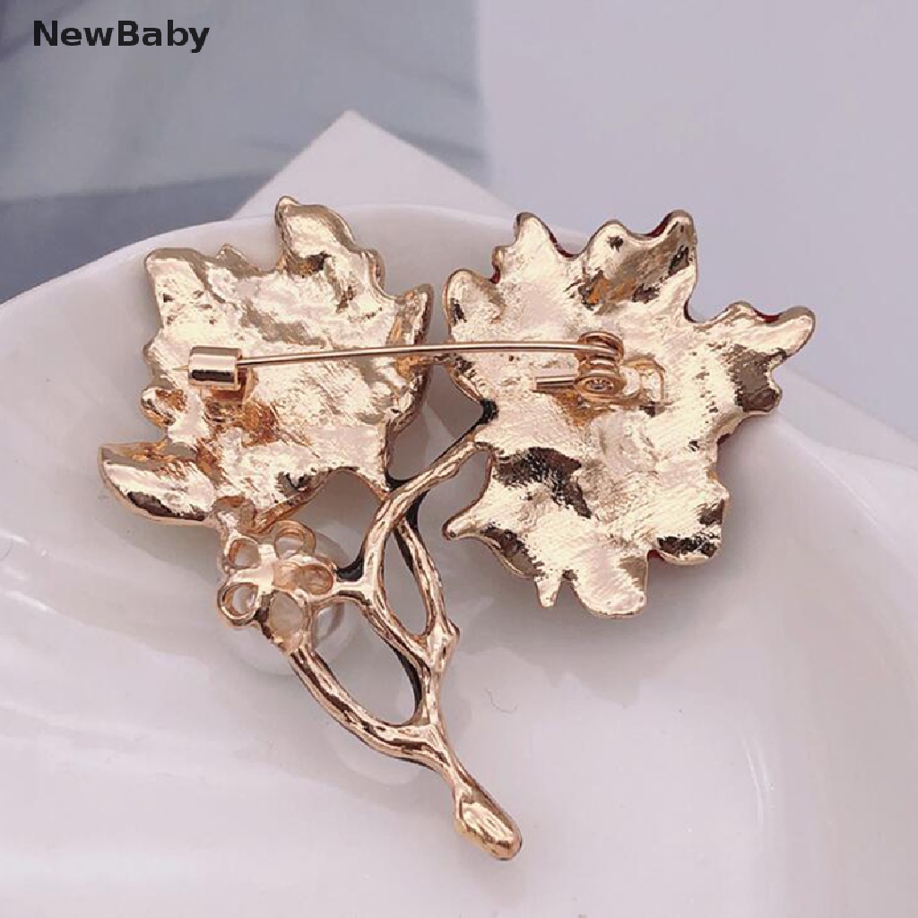 Newbaby Bros Pin Korsase Daun Maple Vintage Hias Mutiara Untuk Aksesoris Wanita