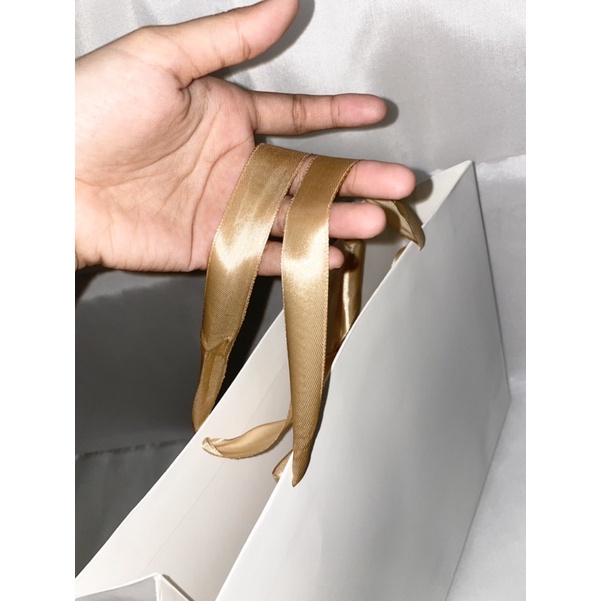 Paper Bag Polos Putih Tali Gold Ukuran Medium Pembungkus Kado