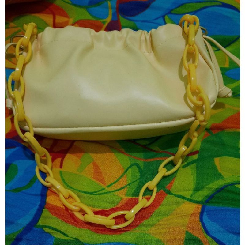 TAS BUTIK SOLO CLARISSA KUNING CANTIK TALI RANTAI