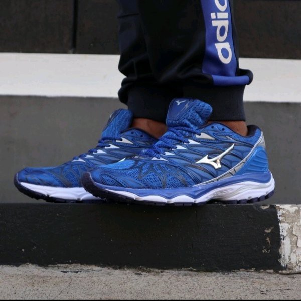 mizuno wave prophecy white