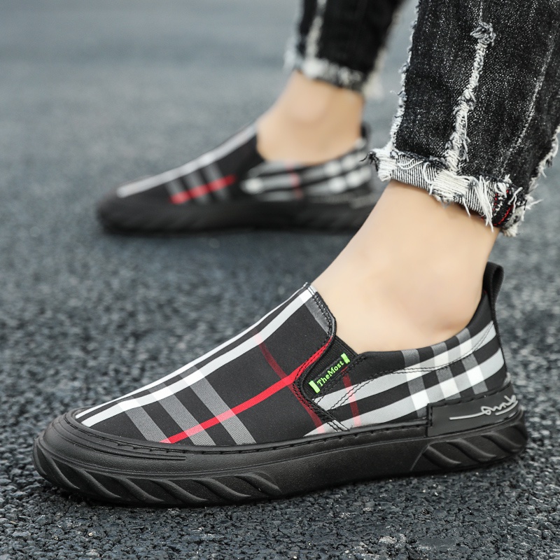 HIGHLAND Sepatu Pria Slip On Sepatu Cowok Kerja Kuliah Santai Sepatu Trendy Remaja MC117