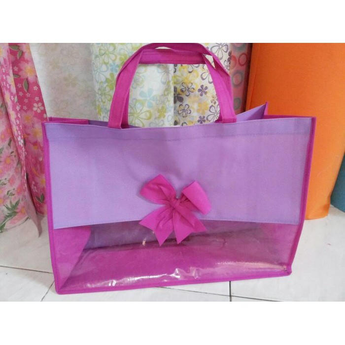 

TAS SOUVENIR PARCEL LEBARAN