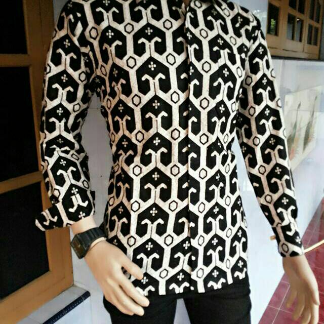 Kemeja batik toraja