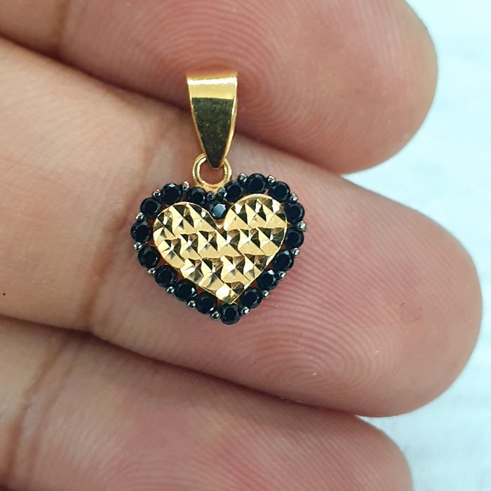liontin love variasi ad mata hitam emas 70% 700 70 %