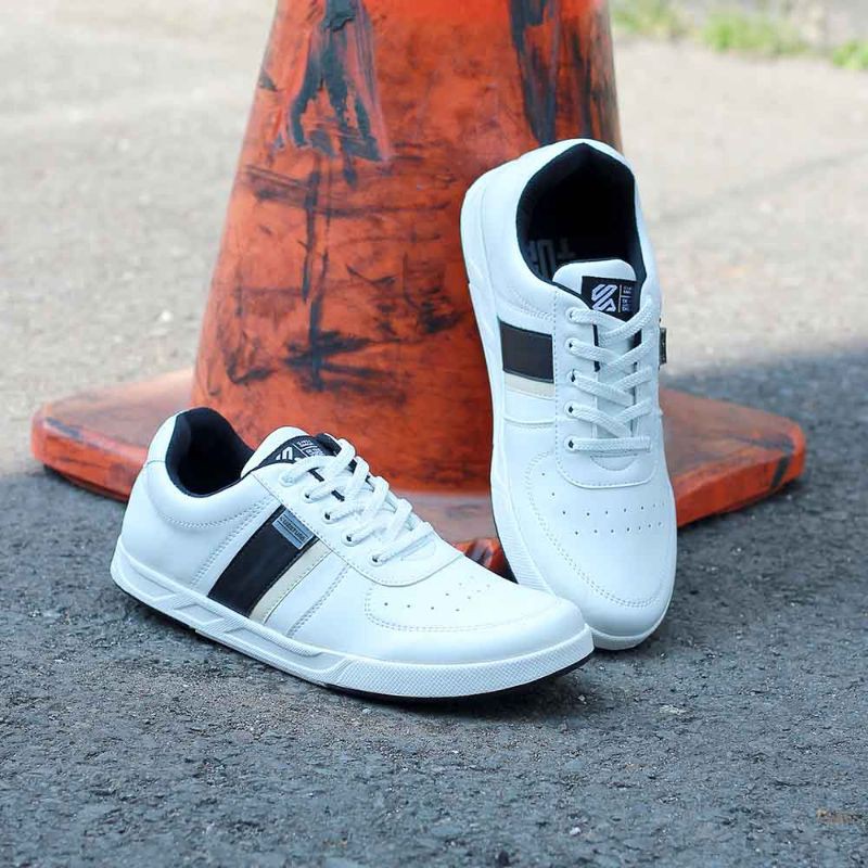 AUTHENTIC Sepatu Kasual Pria Sneakers Cowok x KZTR Putih Original Terbaru