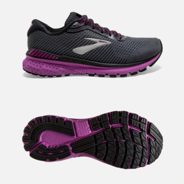 brooks gts tennis shoes