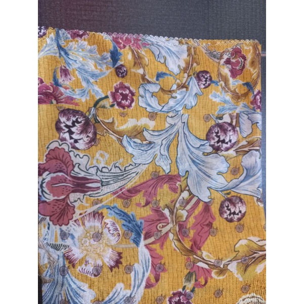 buttonscarves  royale yellow