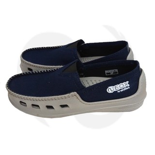  sepatu  slip on anak model  gilderoy biru merk Neox by 