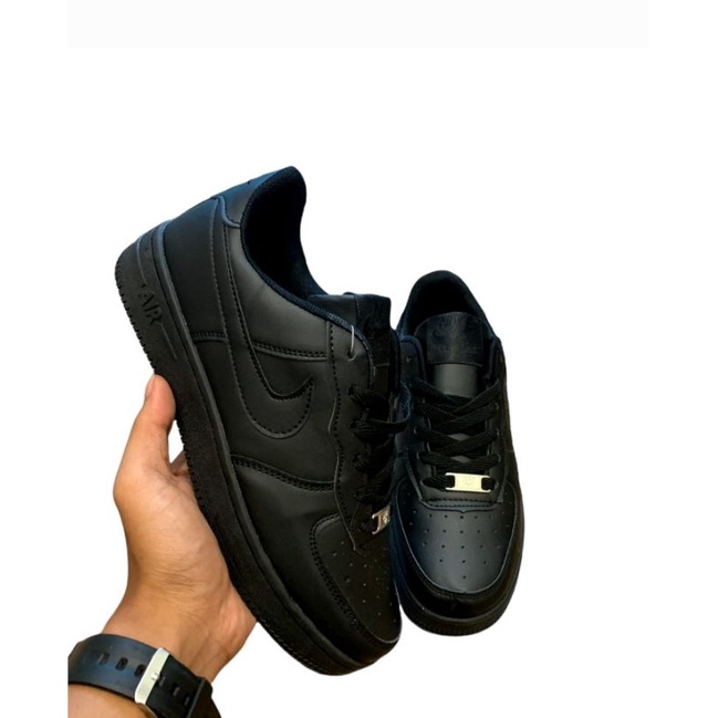 sepatu nike air force 1 black