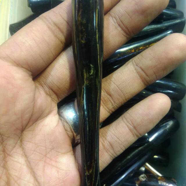 Pipa Rokok Bahan Kerang Hitam Unik