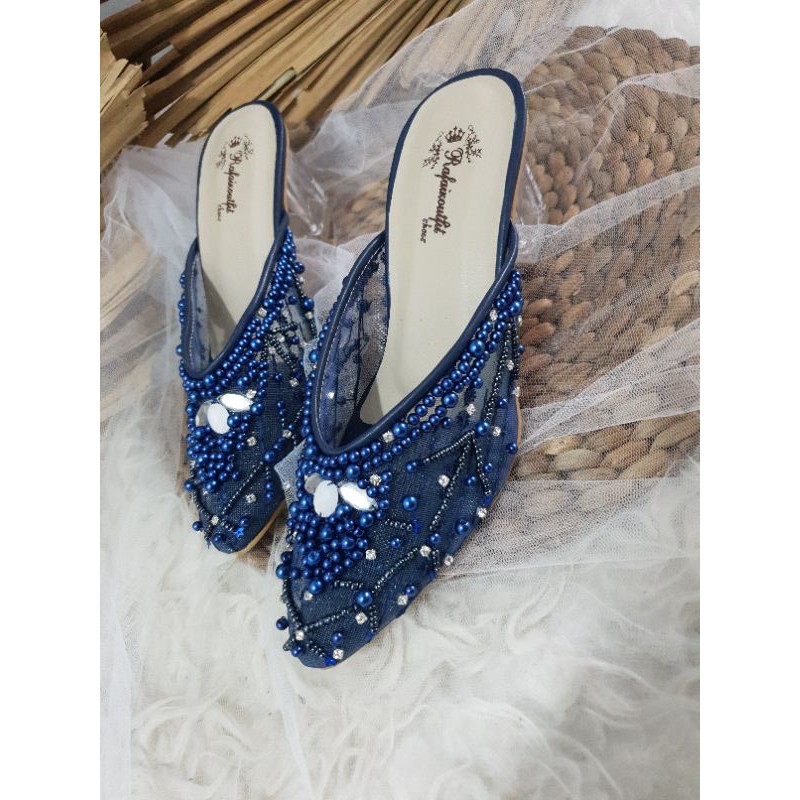 sepatu navy yohana brukat cantik bertaburan diamont dan mutiara