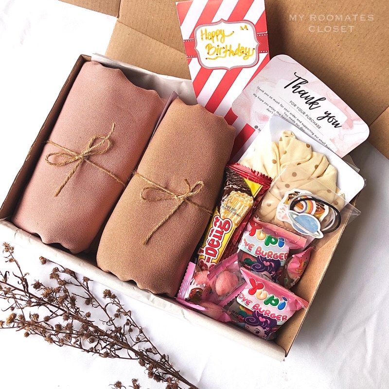 

Gift Box Hijab / Hampers Hijab / Paket Kado Hijab