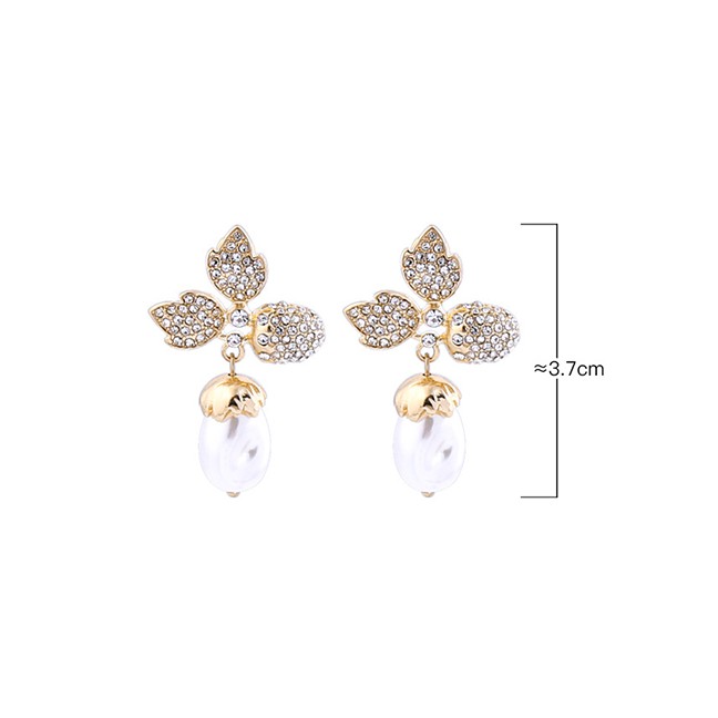 LRC Anting Tusuk Fashion  Diamond Flower Pearl 925 Sterling Silver Earrings D30067