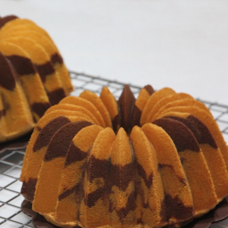 

Marmer cake (Original mix wisjman, full valrhona) bolu kue marmer