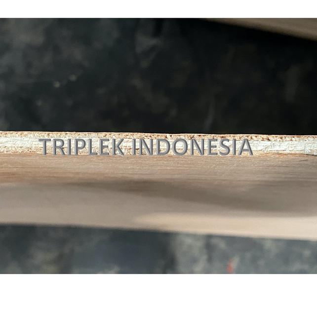 Triplek Cor MC 8mm 122x244cm / Plywood Cor Meranti Campur 8mm 4x8