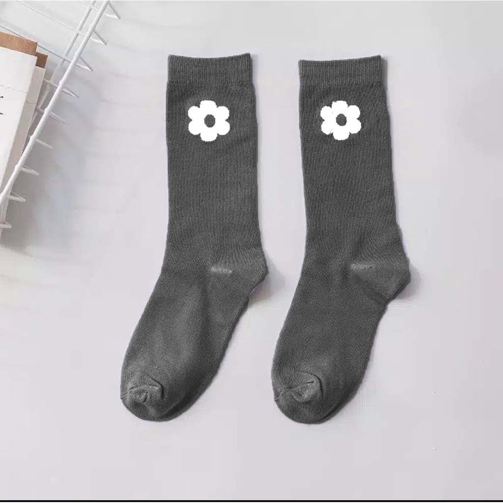Kaos Kaki Panjang Wanita Motif Bunga