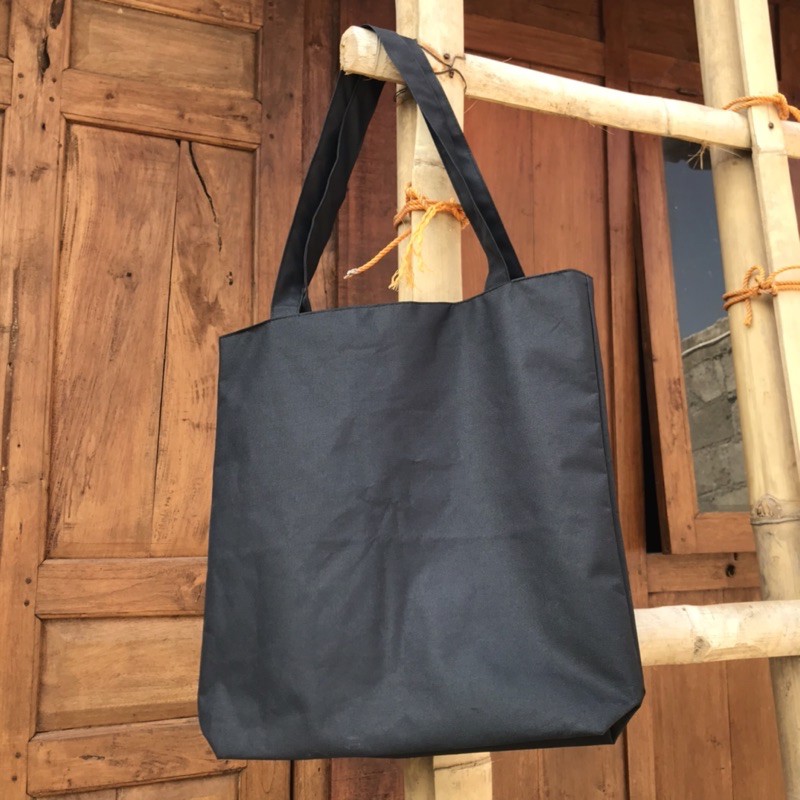 Totebag polos cream muda dan hitam