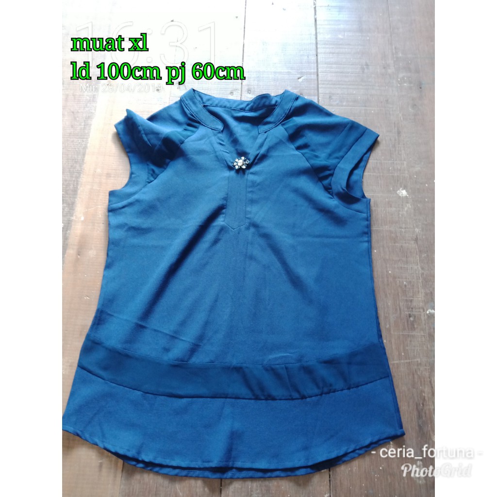 Preloved  atasan wanita XL biru dongker