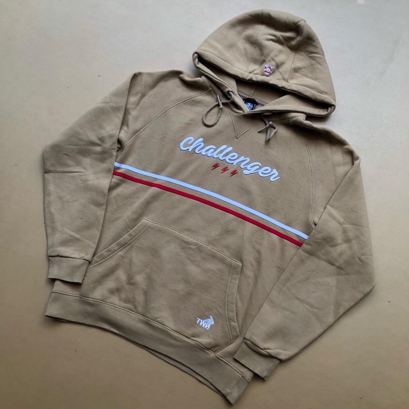 Jual Chalenger Hoodie PAKAI BARANG THRIFTING MAKIN KEREN DAN KECE GK ...