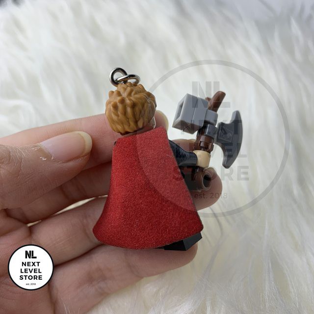 Gantungan Kunci LEGO Minifigure Avengers Thor with Axe KEYCHAIN